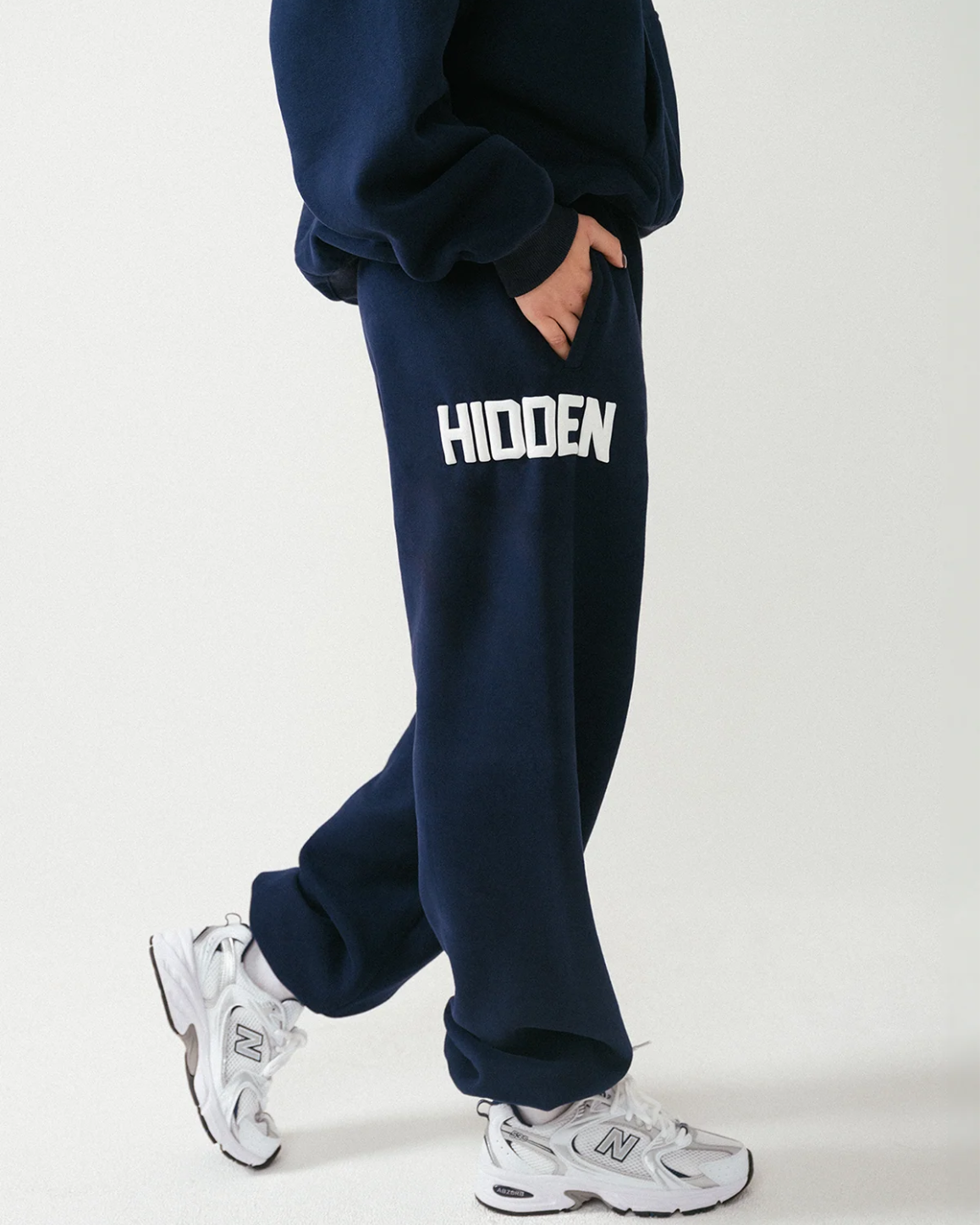HIDDEN HILLS TRACKSUIT III